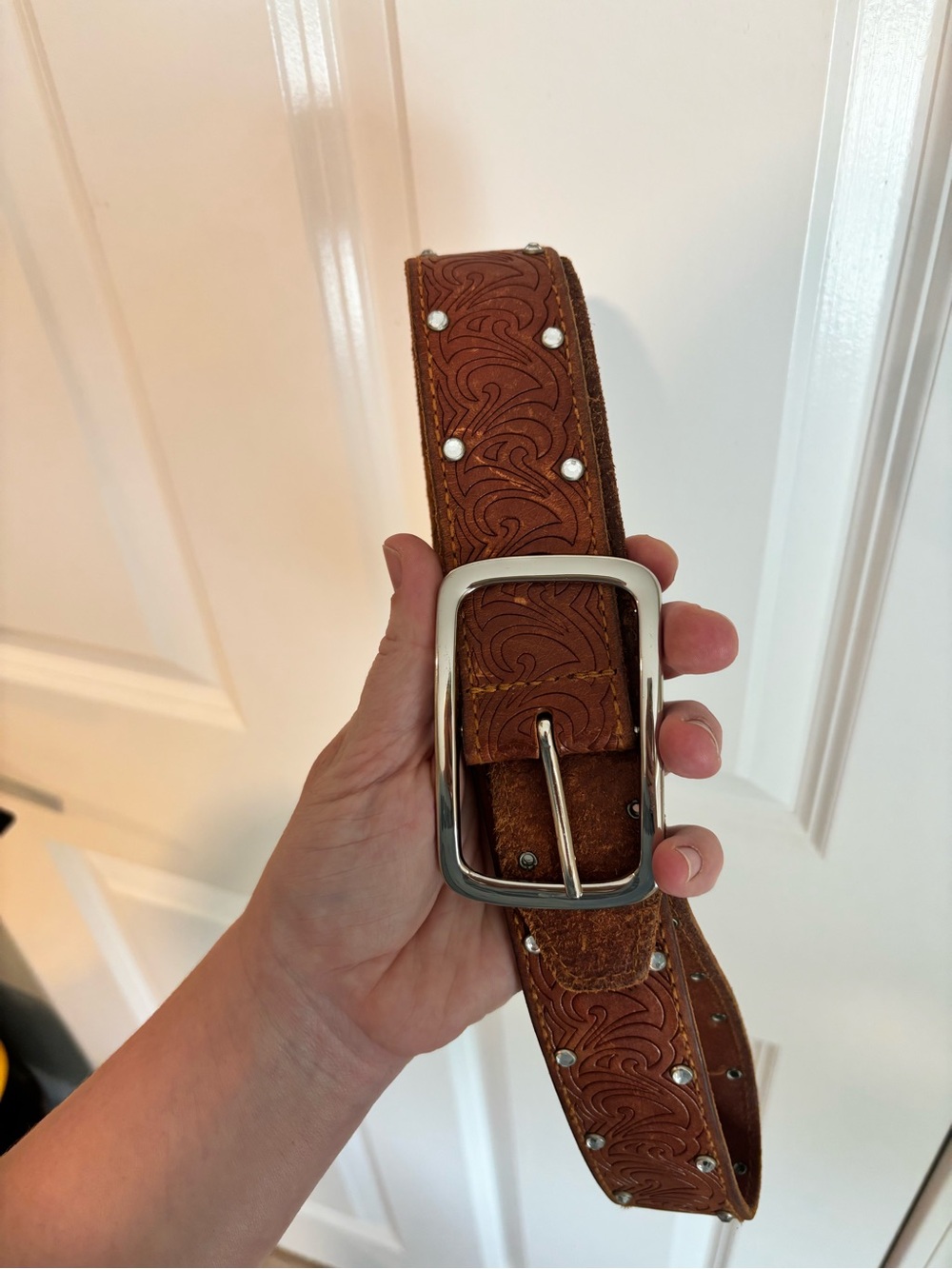 GUESS Brown Tooled Leather Belt